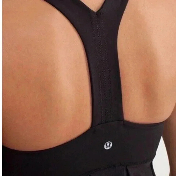 Lulu Lemon Women’s Power Dance Tank Top Racerback Loose Black Shelf Bra Size 6 - Picture 4 of 14